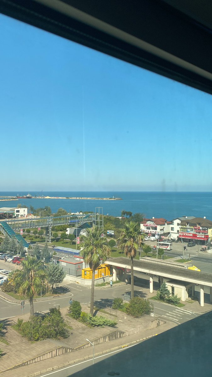 Gündüz sıcak gece soğuk bir acaip iklim yaşayan güzel  memleketim #ünye