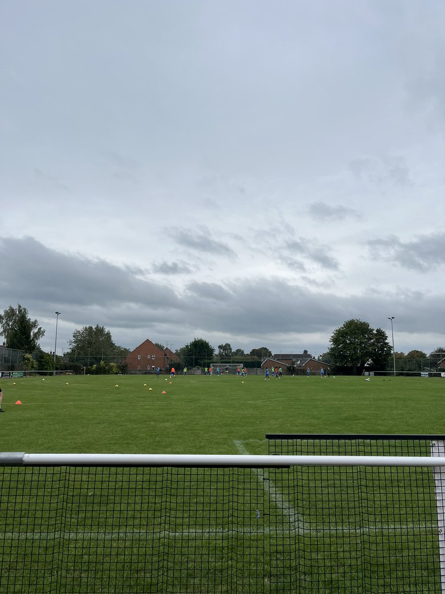 conHTFC's tweet image. Heartbreaking result last Saturday where the worst team we've played all year in the worst ground we've been to all year scrambled a last kick win. Absolutely gutted to be out but tonight's a chance to bounce back ahead of the biggest game of our season on Saturday 🟡⚫️