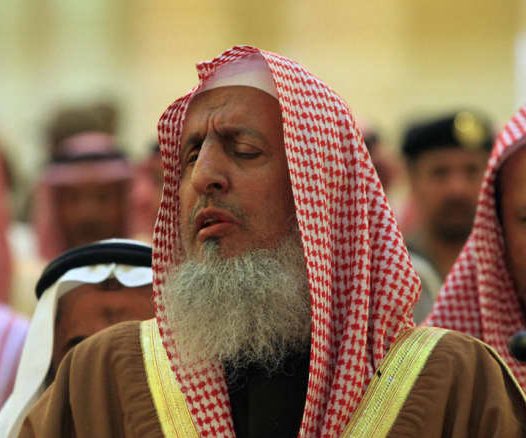 أحسن الله عزائك يا وطن.

الله يغفر له ويرحمه ويجعل مثواه الجنة، ويرزق فاقدينه الصبر والسلوان.