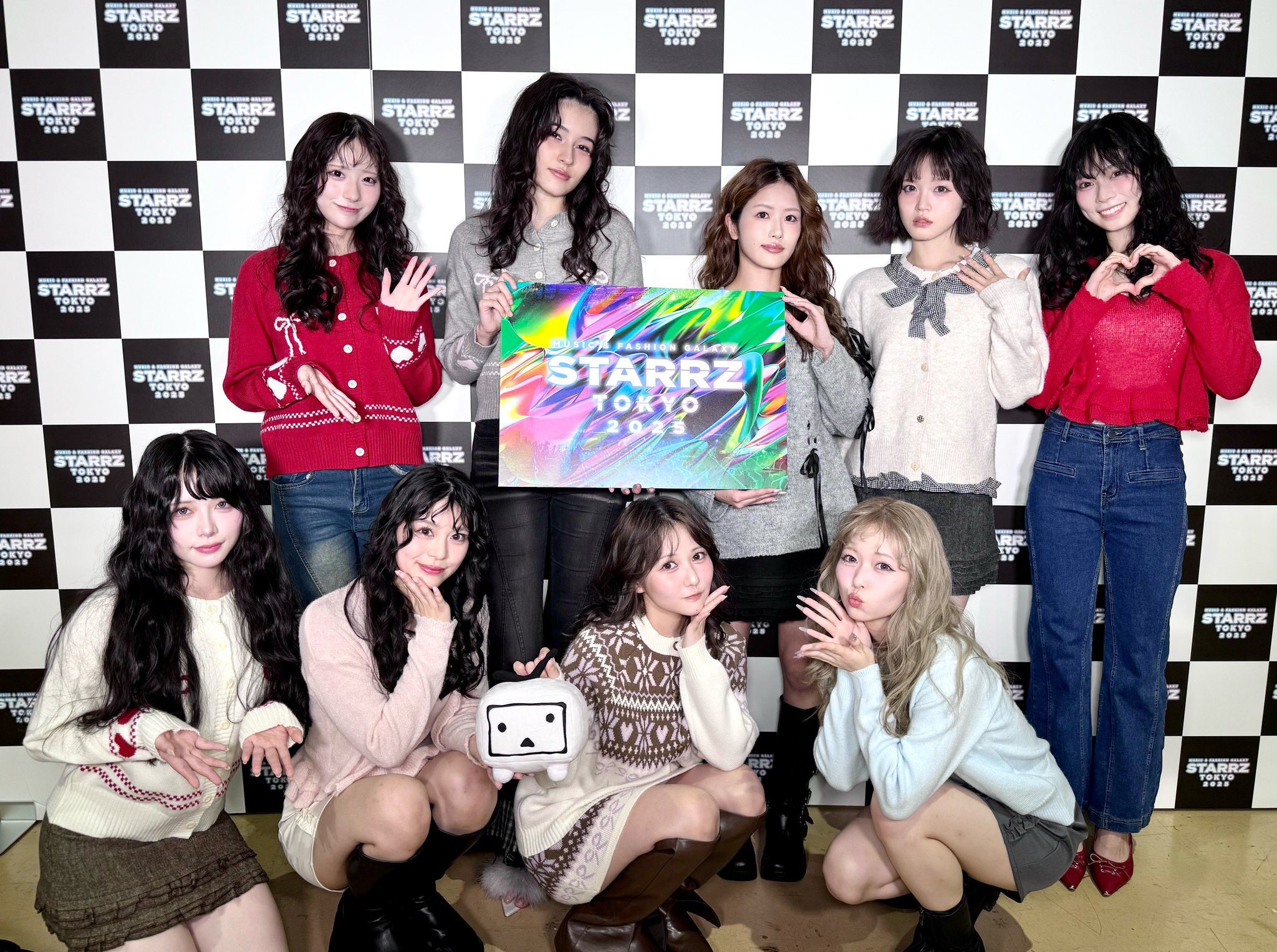 さとみ NewYear 2022 G1hIX-ybYAAtlqD.jpg:large