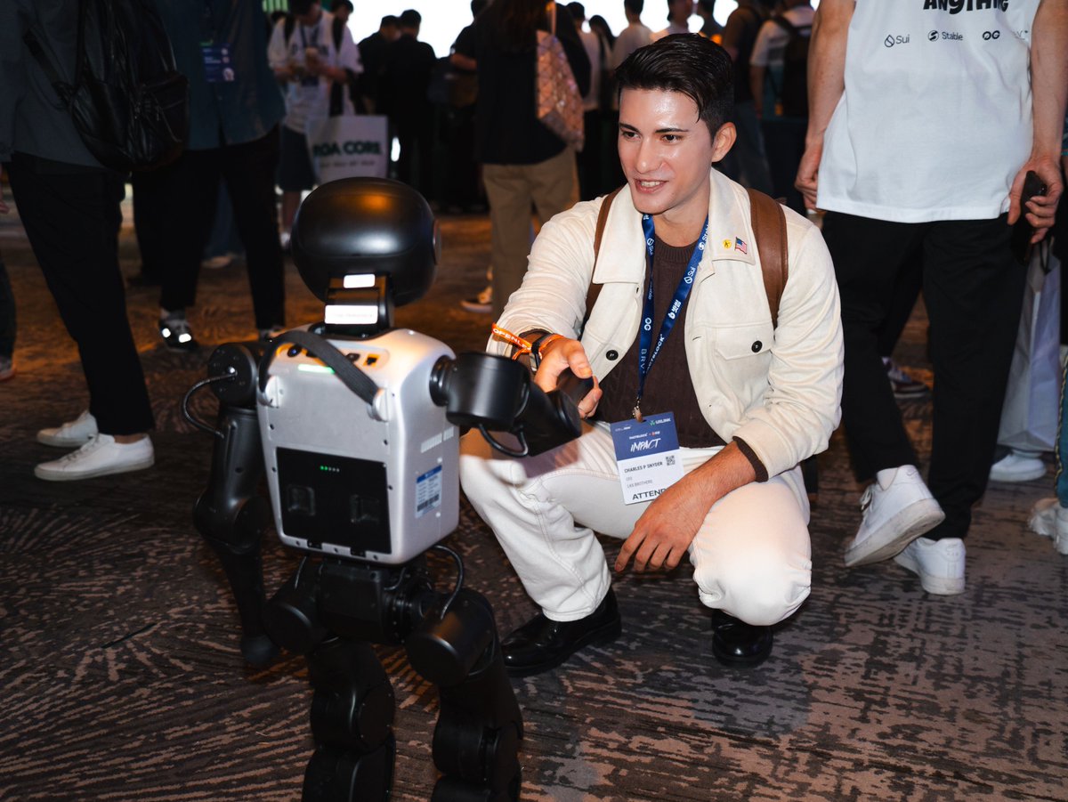 peaq's tweet image. peaq’s at @KBWofficial 🇰🇷

Come grab a coffee from the robo-barista and say hi to our humanoid hosts 

Join the raffle for a chance to win DePIN devices

All that and more – at booth #3, Vista Booth Hall, B2 floor, next to Sui Stage