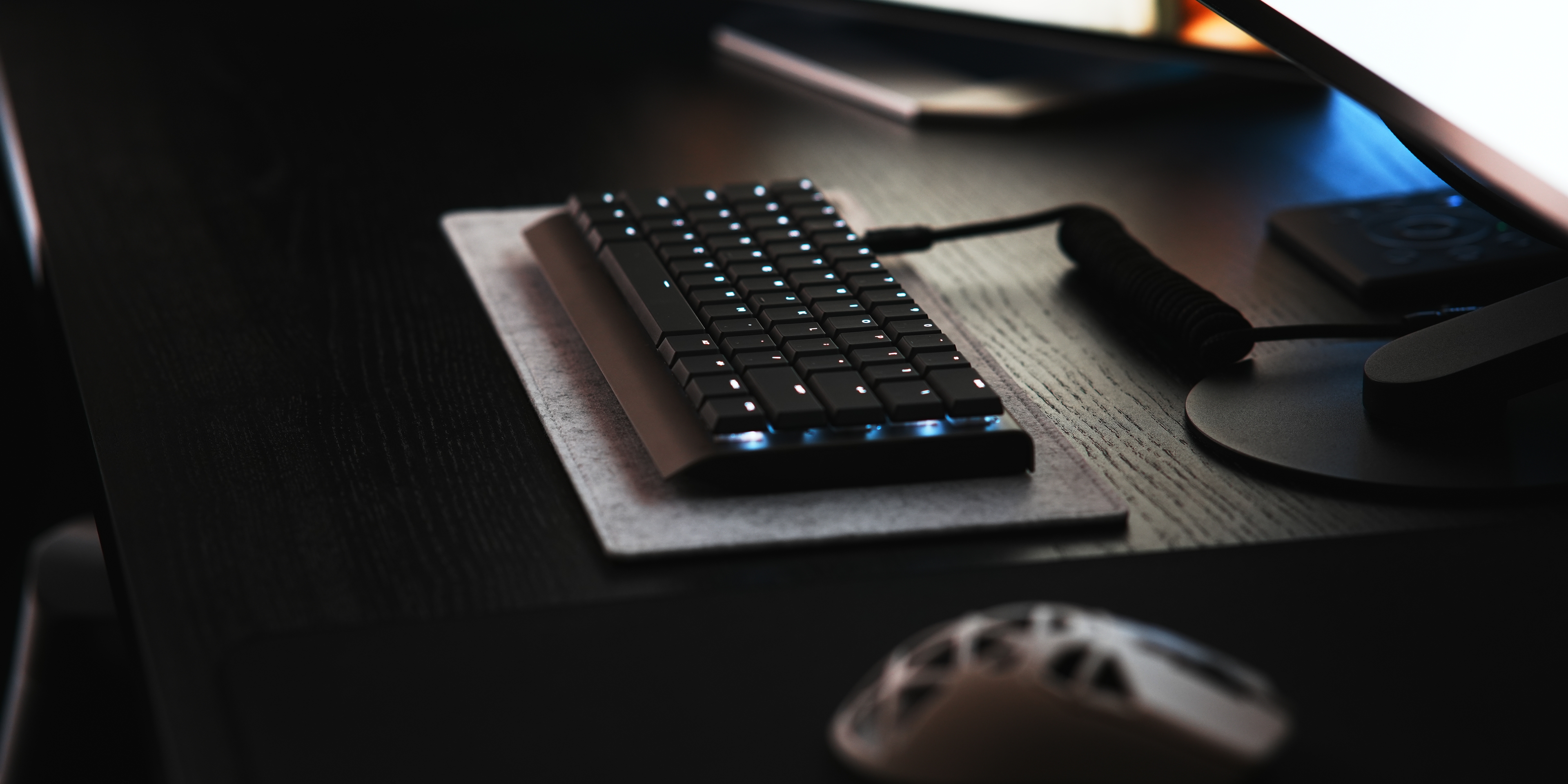 ZENAIM US配列 ASCII.jp：ZETA DIVISION監修のキーボード「ZENAIM KEYBOARD」に