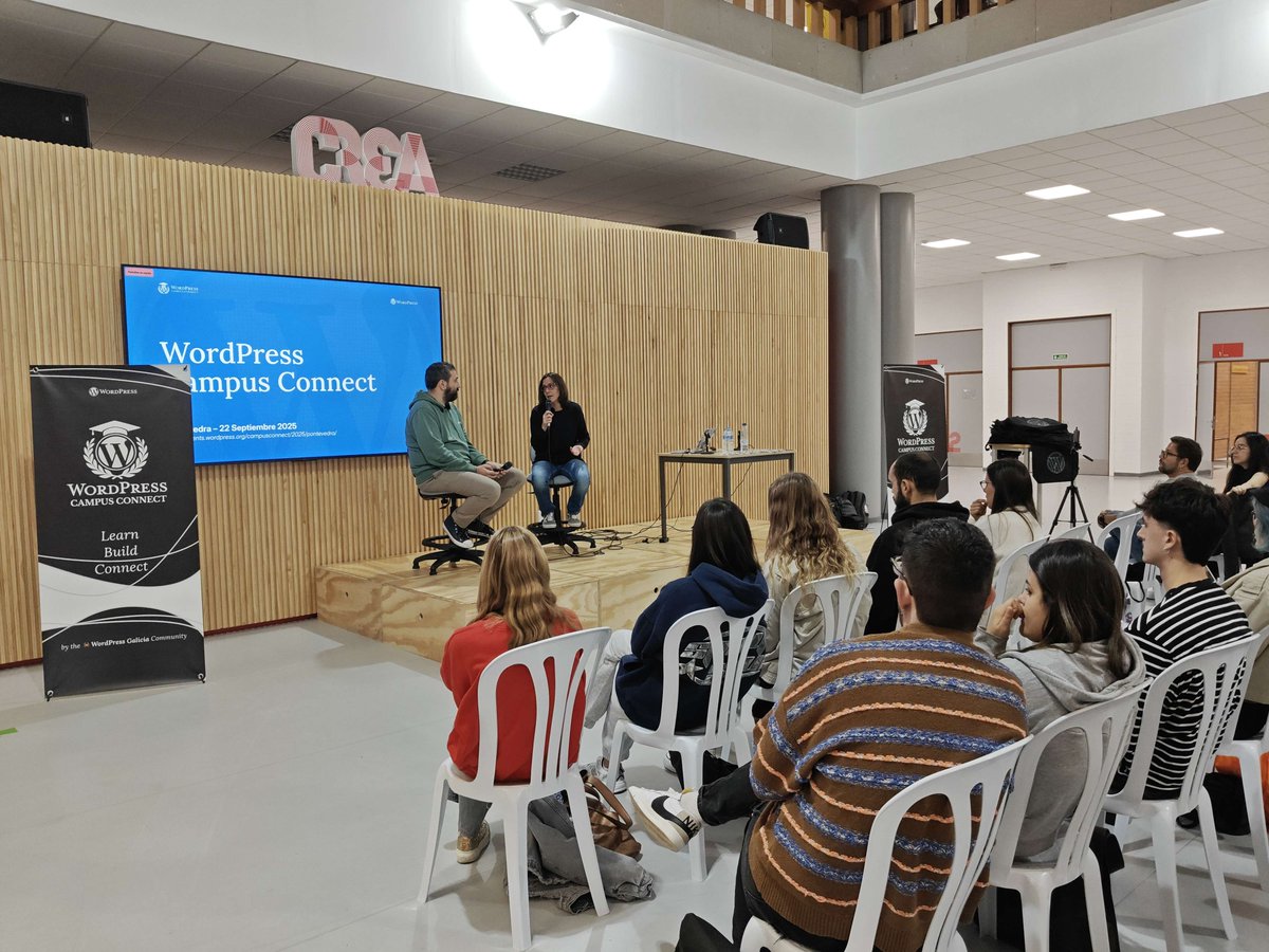 ModularDS's tweet image. Ayer pudimos participar en @WordPress Campus Connect Pontevedra 2025, un evento pensado para acercar a los estudiantes universitarios al mundo digital y mostrarles todo lo que pueden lograr con WordPress.
En una charla muy especial con Juan, nuestra compañera @r_martinezduque…