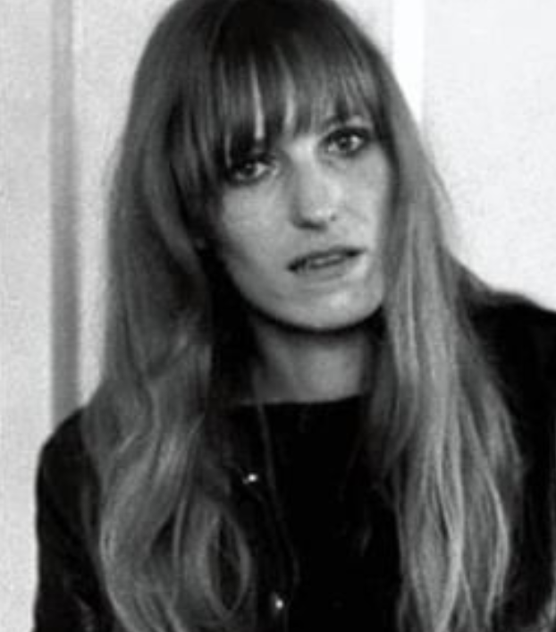 Utzi23's tweet image. Für die Teenager von heute 🙂:
Deine Oma trug Miniröcke und keinen BH.
Sie hörte Led Zepplin und Rolling Stones.
Sie fuhr Porsche.
Sie rauchte Tabak.
Sie trank Gin Tonics.
Sie engagierte sich im sozialen Bereich.
Du musst wissen, daß du nie so cool sein wirst wie deine Oma! 😉