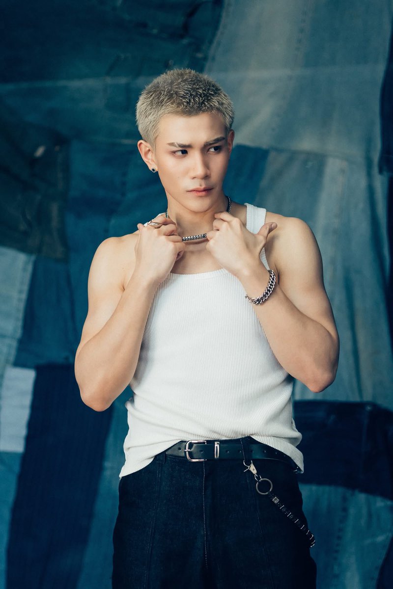 EverydaynewsTH's tweet image. “FOURTH” คัมแบคซิงเกิลใหม่ “Side To Side - FOURTH feat. MABELZ PiXXiE”
พร้อมลุคใหม่ฮอตกร้าวใจ พร้อม “MABELZ PiXXiE” ร่วม Featuring และ “HYE (ฮาย) Paper Planes” นั่งแท่น Producer

ติดตามรับฟังและรับชมซิงเกิล “Side To Side - FOURTH feat. MABELZ PiXXiE” ได้ที่ YouTube:…