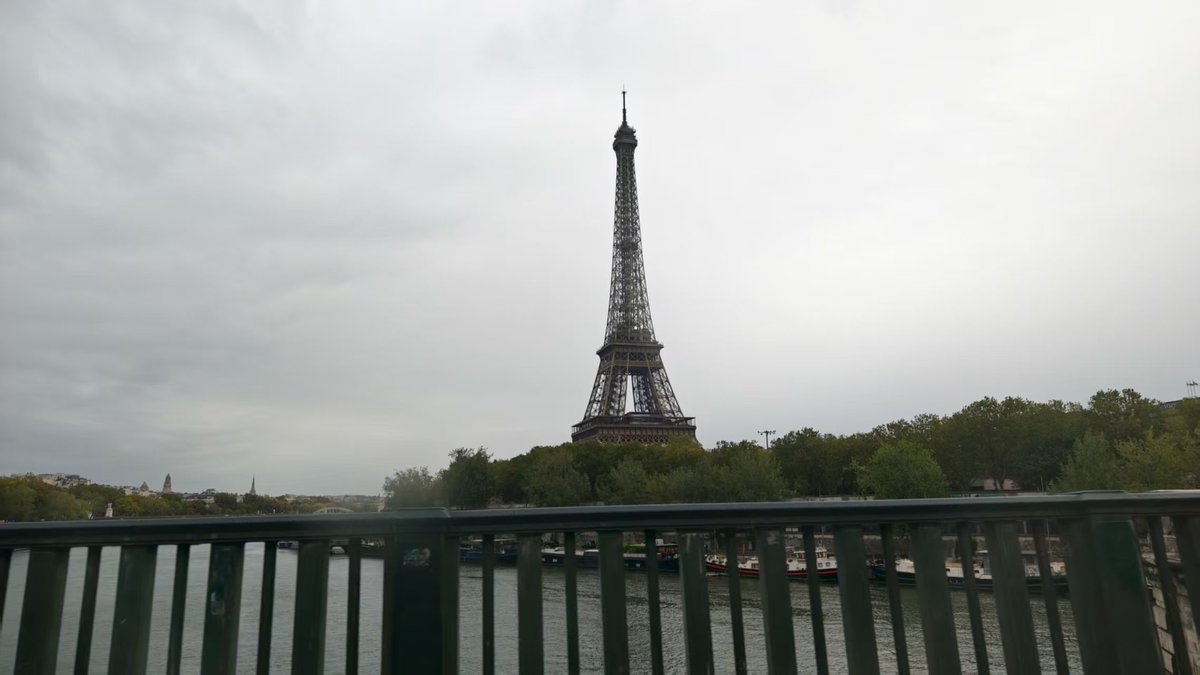 またフランス🇫🇷に来たけど、天気が微妙だな。俺、パリが結構好きなんだけど、みんなはパリってどんな印象ある？#フランス #パリ