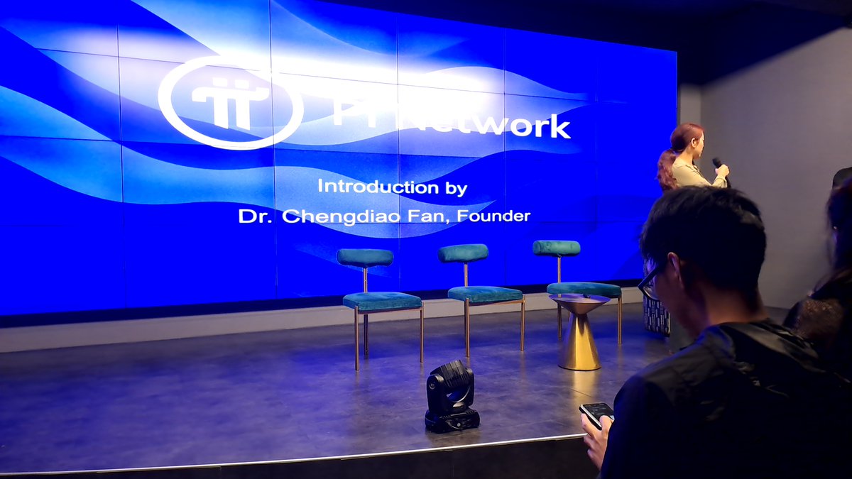 Koreanteacher1's tweet image. Different highlights from the Pi meetup in Seoul.

#Pi #PiNetwork #Picoin #파이 #파이코인