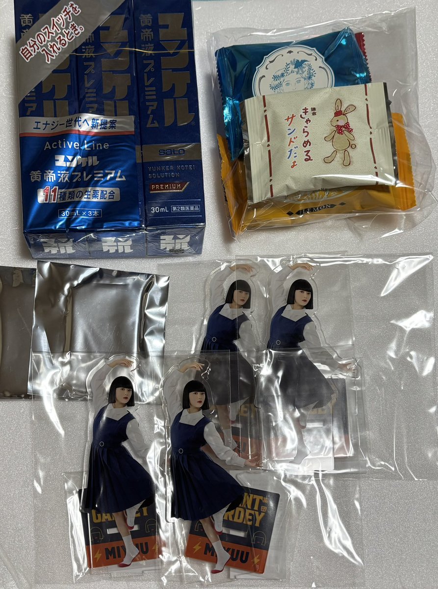 専用　ミフユさん４種アクスタ ハチアバディンママ✨ on X: 
