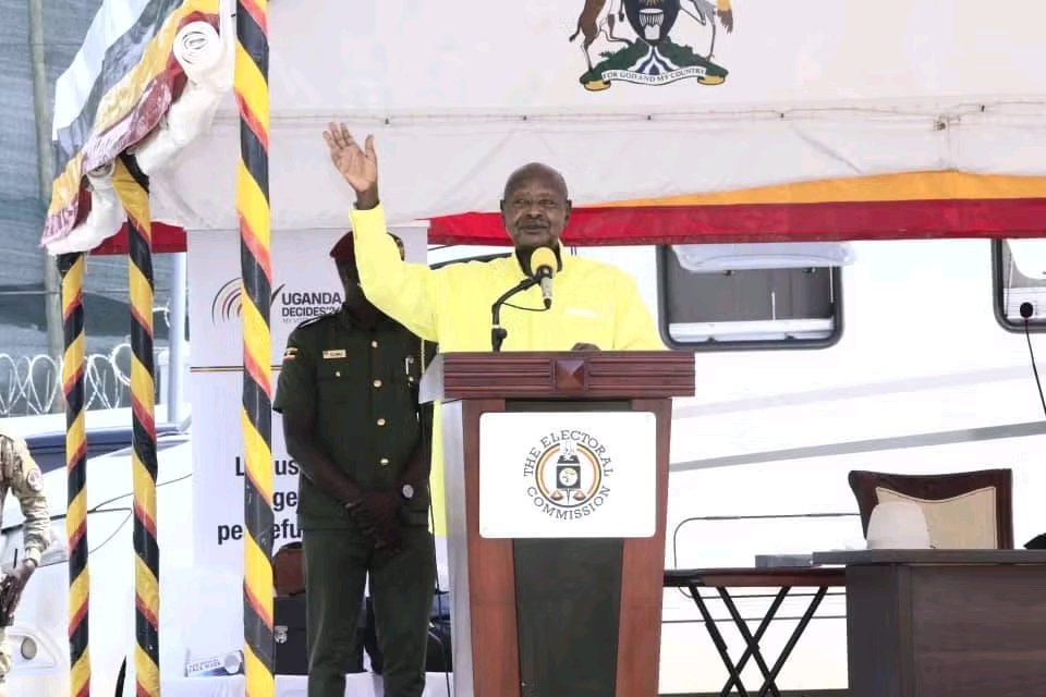 H.E. <a href="/KagutaMuseveni/">Yoweri K Museveni</a> has been duly nominated by the <a href="/UgandaEC/">The Electoral Commission - Uganda</a> to run for President on the <a href="/NRMOnline/">NRM Party</a> ticket. He pledged to deliver on party promises, incl. driving 🇺🇬 to higher middle-income status. Later, he addresses supporters at Kololo.
#ProtectingTheGains #M7Nomination