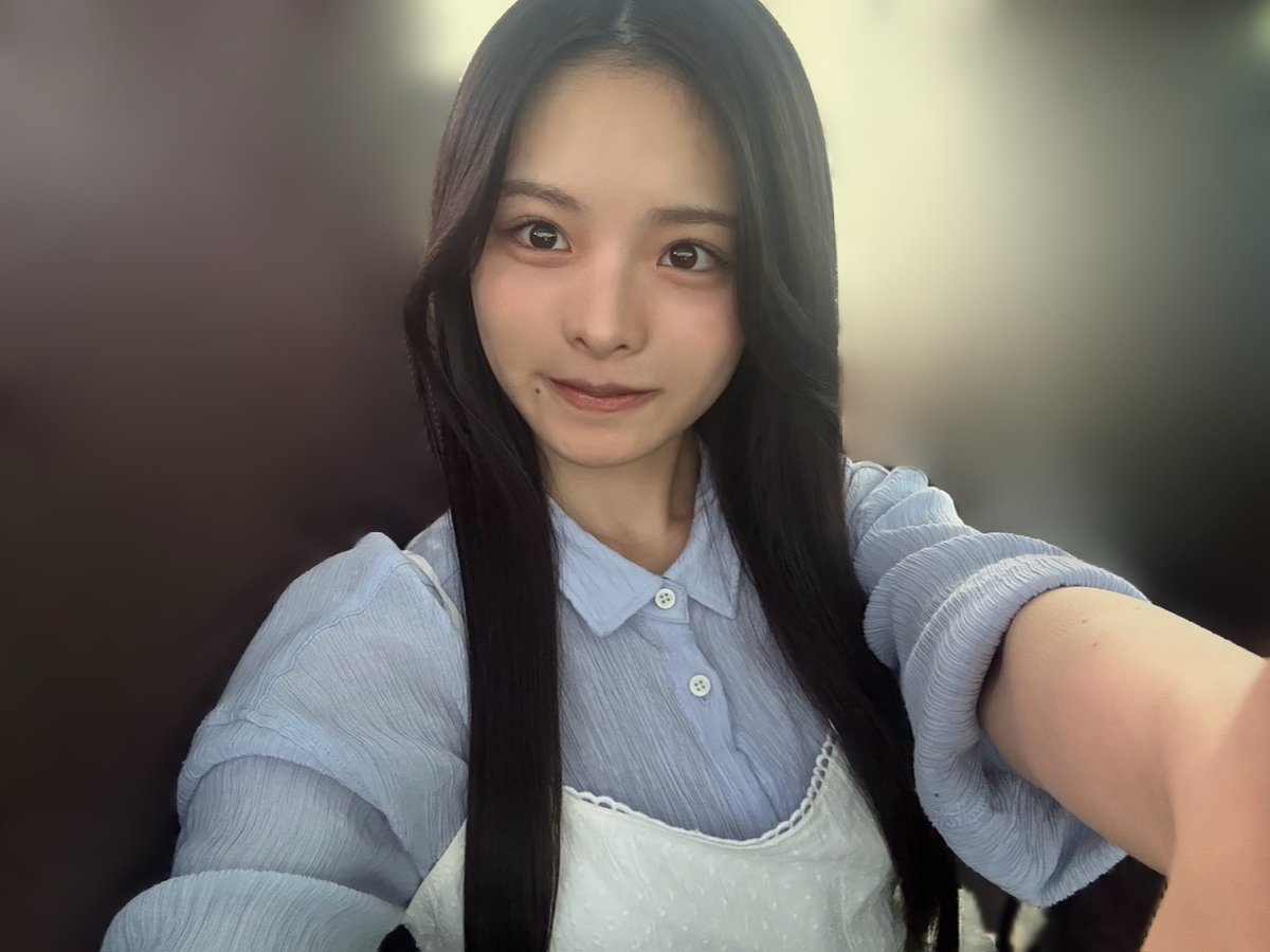 sakurazaka46's tweet photo. 四期生リレーがブログを更新しました！🌸｜ バトンタッチ!!　浅井恋乃未 https://t.co/yaVNAm3sAf ぜひご覧ください！ #櫻坂46 #櫻坂四期生 https://t.co/KjyP9xbYIO