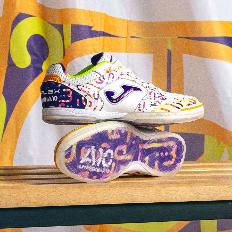 MarketFutsal's tweet photo. A la venta la Edición Especial de las Joma Top Flex de Amandinha. Son muy bonitas!!!! https://t.co/ou4MoYoOVN https://t.co/aeXQ3RhlWv