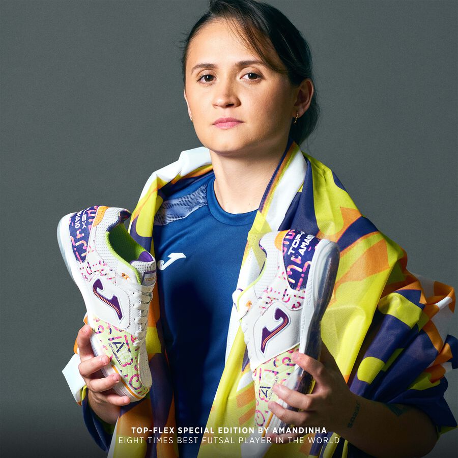 MarketFutsal's tweet photo. A la venta la Edición Especial de las Joma Top Flex de Amandinha. Son muy bonitas!!!! https://t.co/ou4MoYoOVN https://t.co/aeXQ3RhlWv