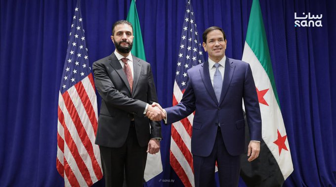 لقاء رئيس الجمهورية #أحمد_الشرع بوزير الخارجية الأمريكي #ماركو_روبيو، بحضور وزير الخارجية #أسعد_الشيباني، وذلك على هامش أعمال #الجمعية_العامة_للأمم_المتحدة في #نيويورك.

#سوريا #سوريا_الجديدة #سوريا_حرة #سورية #أحمد_الشرع_في_نيويورك