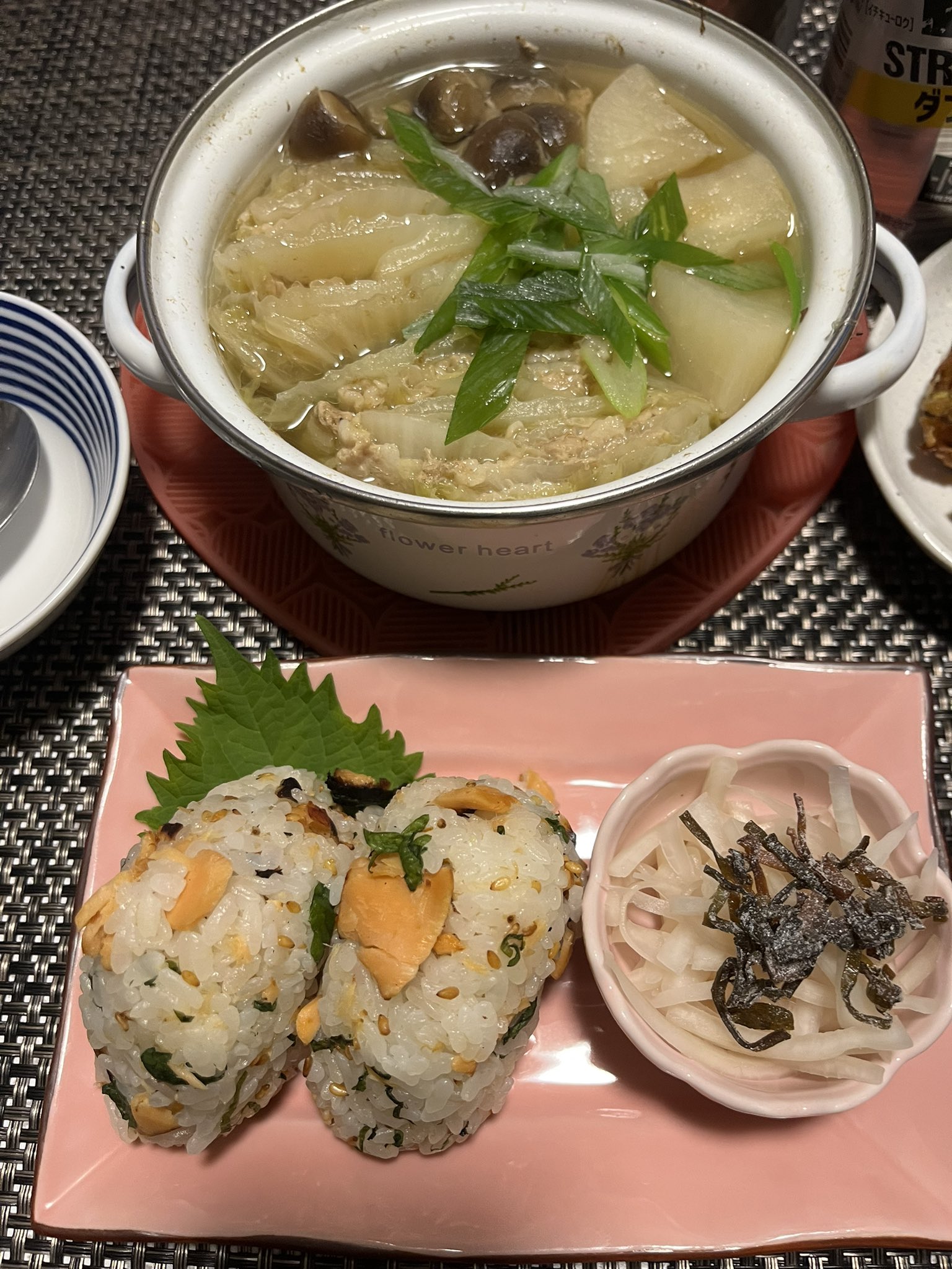 ミニチュアフード 豚バラと白菜のミルフィーユ鍋、炊き込み御飯、かぶらのお味噌汁 ミニチュアフード 豚バラと白菜のミルフィーユ鍋、炊き込み御飯