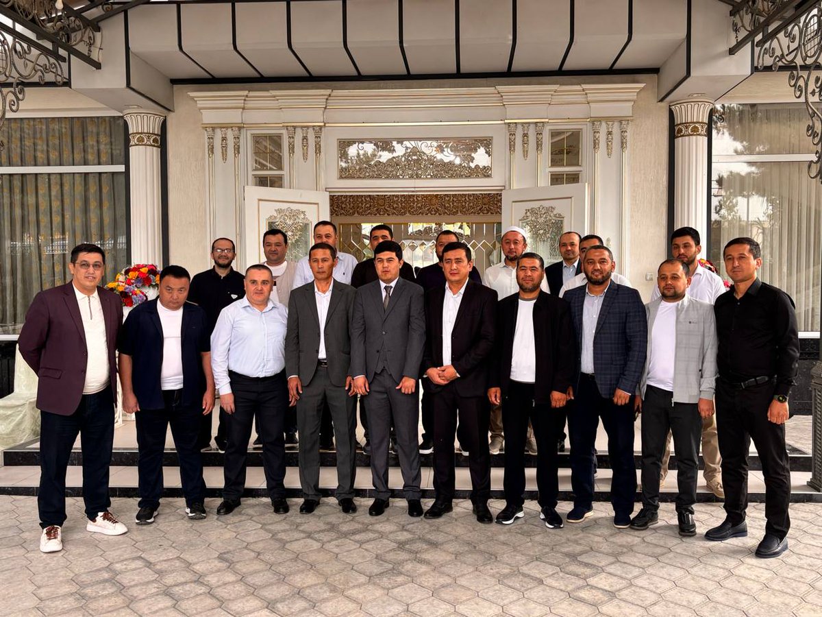 <a href="/uzboboy/">Рустамов</a> акани ўғил тўйидан.