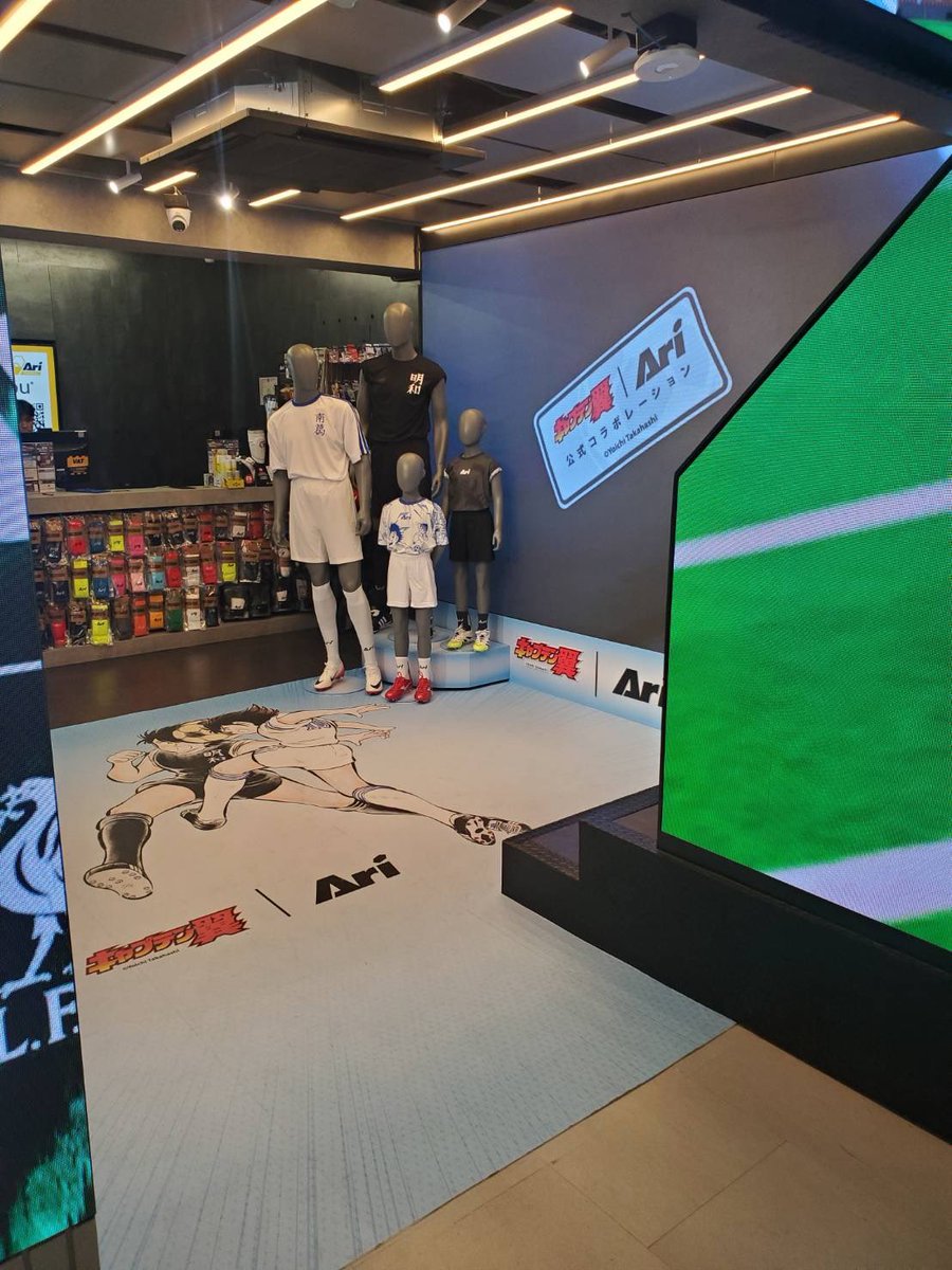 タイ🇹🇭・バンコクで、フットボールアパレルブランド「Ari」⚽️が『＃キャプテン翼』ラインを大展開‼️
そのオープニングセレモニーも気合入ってます🎉