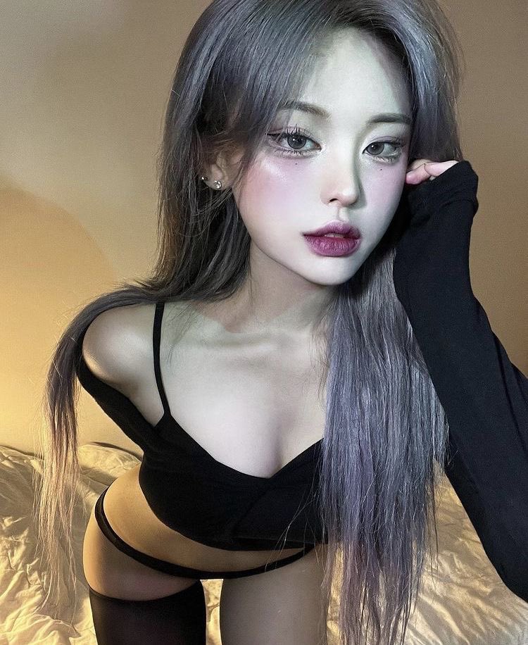 누나 지금 시간 비는데,

찐득하게 놀 애기 구해.🖤

#펨돔 #FD #펨섭 #멜섭 #여왕깨기 #여공남수 #레즈 #핀섭 #핀돔 #FS #MS