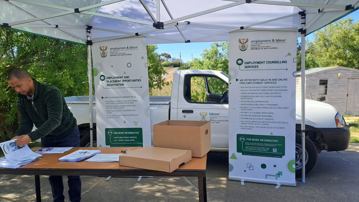 GcisWest's tweet image. Today we’re in Koringberg at The Youth Pop Centre for a Public Participation Outreach.
 Led by GCIS with partners West Coast College, IEC &amp;amp; Dept of Employment and Labour  bringing services &amp;amp; opportunities closer to the community! 
#PublicParticipation #GCIS #Youth