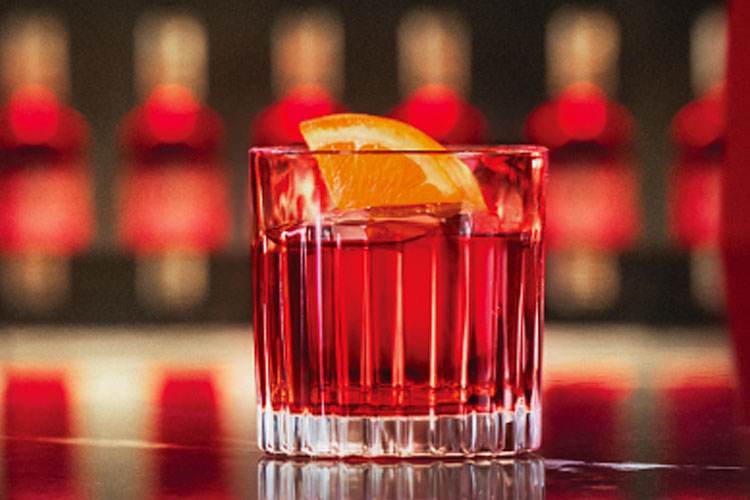 woncomms's tweet image. Happy Negroni Week!

This year, Negroni week takes place between 22 - 28 September 2025.

How will you be celebrating Negroni week?

#negroniweek #cocktail #drinks #celebrate #BallonDor #capcutlovers #yamal #russo #bonmati #messi 🍸❤️RT
