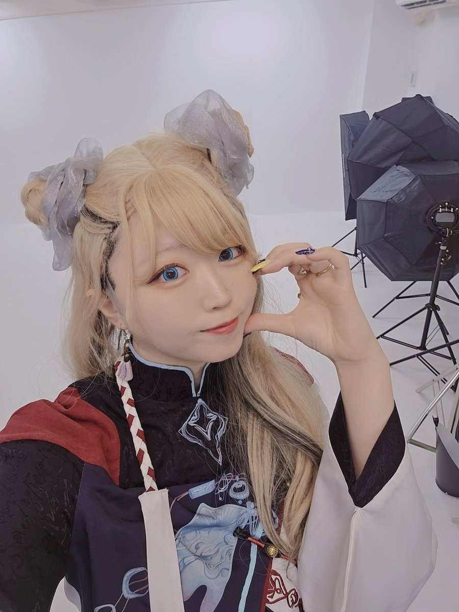 ちゃいな自撮り供養していい？いいよ～～