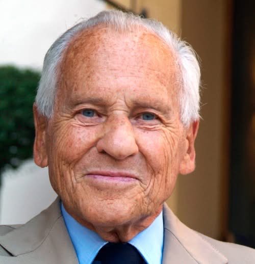 "Ne cherchez pas à être sage à tout prix. 
La folie aussi est une sagesse. 
Et la sagesse, une folie. 
Fuyez les préceptes et les donneurs de leçons. 
Faites ce que vous voulez. 
Et ce que vous pouvez. 
Pleurez quand il le faut. 
Riez. 
J'ai beaucoup ri. 
J'ai ri du monde et des