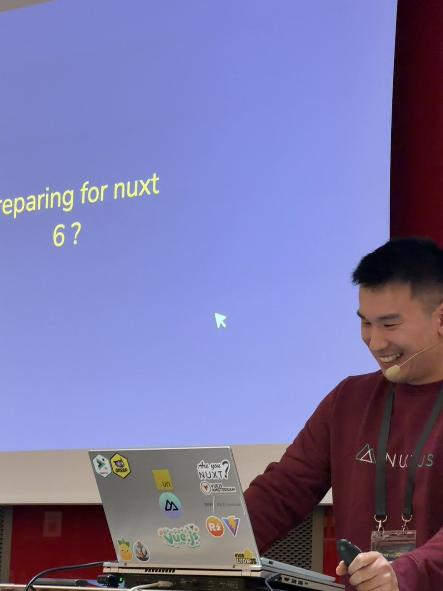 Alexander Lichter tweet media