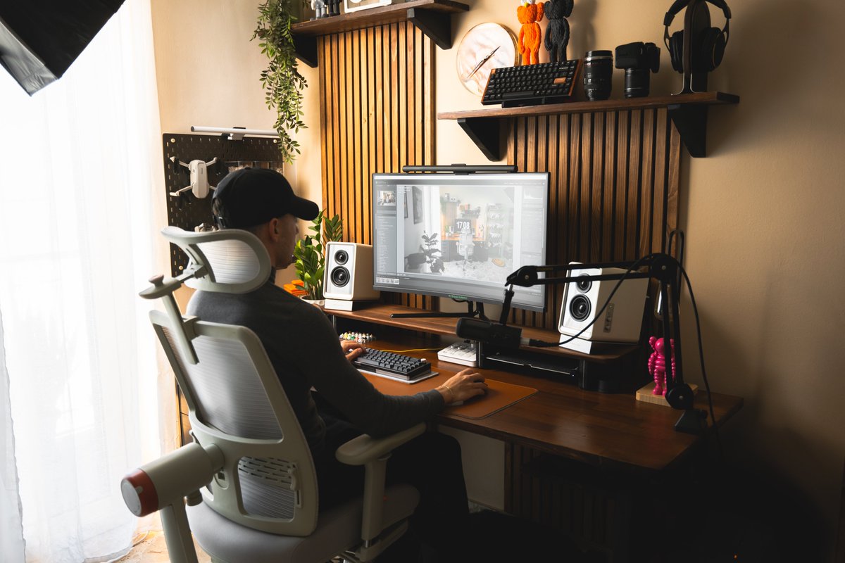 techjee_'s tweet image. Productive day🖥️

#setup #desksetup #縦構図で切り取る私だけの空間