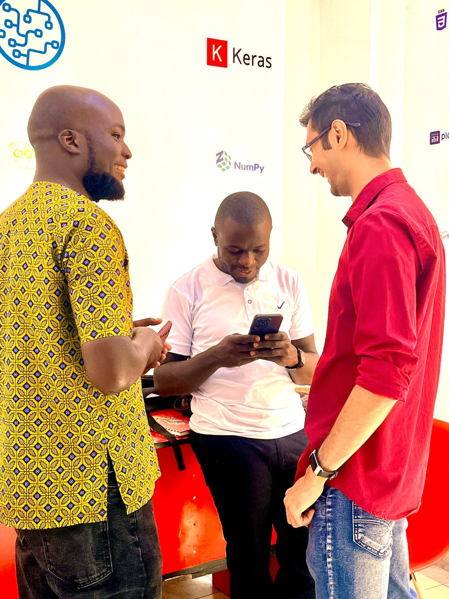 PredictiveLabKe's tweet image. AI learning goes beyond theory. It’s about engaging, collaborating, and exploring new ideas together. At PAL, we design every program to spark curiosity while building practical skills for today’s data-driven world. 🚀
#PredictiveAnalytics #AI #Data
predictiveanalyticslab.ai