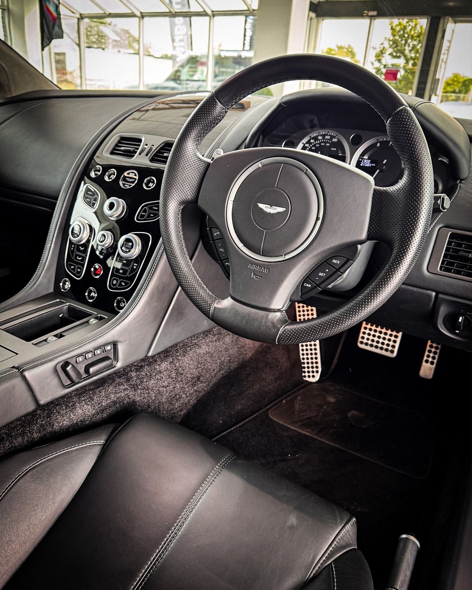 Integauto's tweet image. Fresh to the showroom — the Aston Martin Vantage in Divine Red. Combining unmistakable design with the power and precision you’d expect from Aston Martin