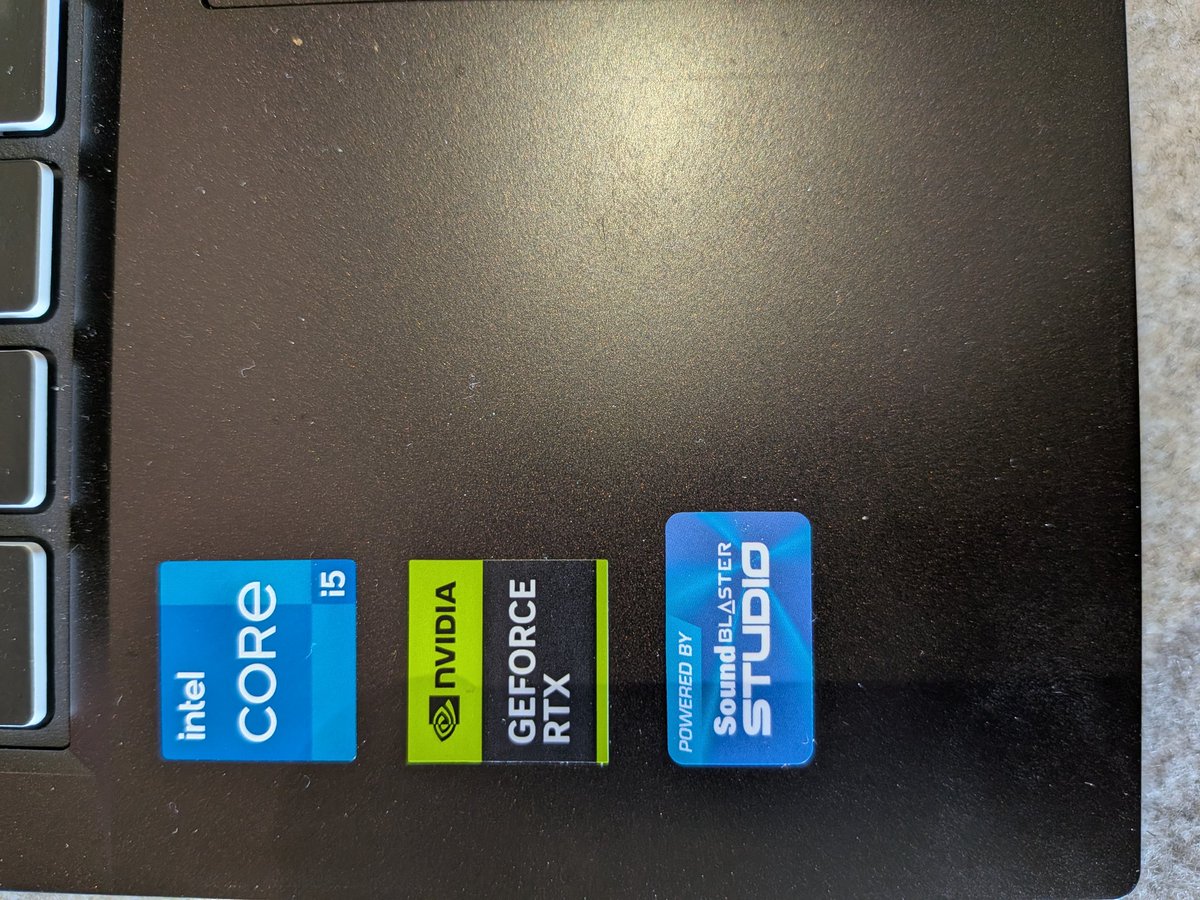 TechyPathshala's tweet image. Maine 1 month pehle Acer Aspire 7 laptop liya tha RTX 3050A graphics ke sath, lekin starting se hi issues aa rahe hain graphics problem, processor overheat, display stuck, aur basic apps jaise Chrome/YouTube bhi blank screen dikhate hain. Valorant to start hi nahi hota, har baar…