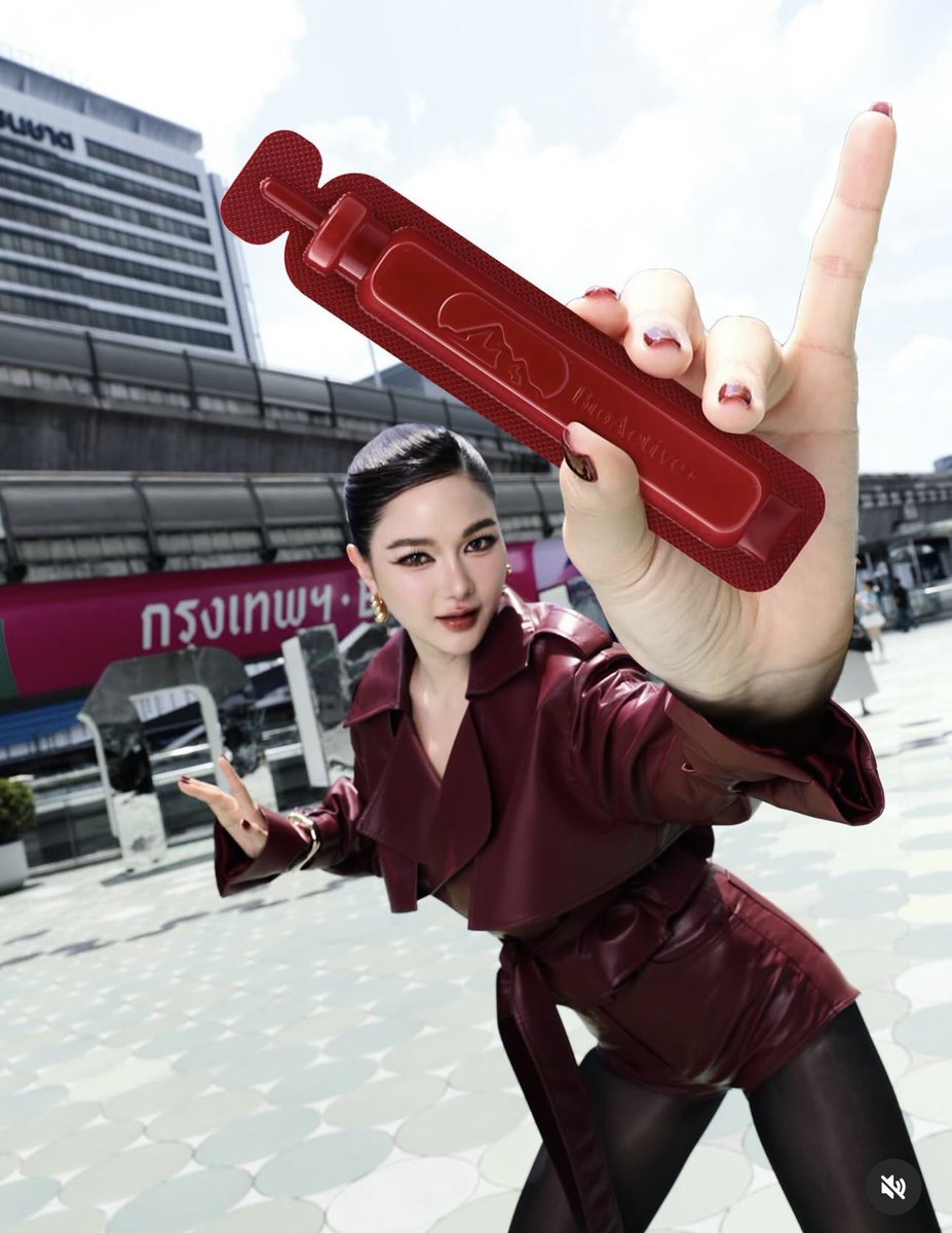 girlfromskyyyyy's tweet image. เวอร์ล้าน10000% โซ้ะสุดๆ เจ้าแม่ masterclass ของจริง ชาเลนจ์นี้ให้กวางไม่รับความเห็นต่าง  เริ่ดมาก! 🤏🏻❤️

#PaintTheTownRed #BioActivePainttheTownRED
#BioActiveREDchallenge