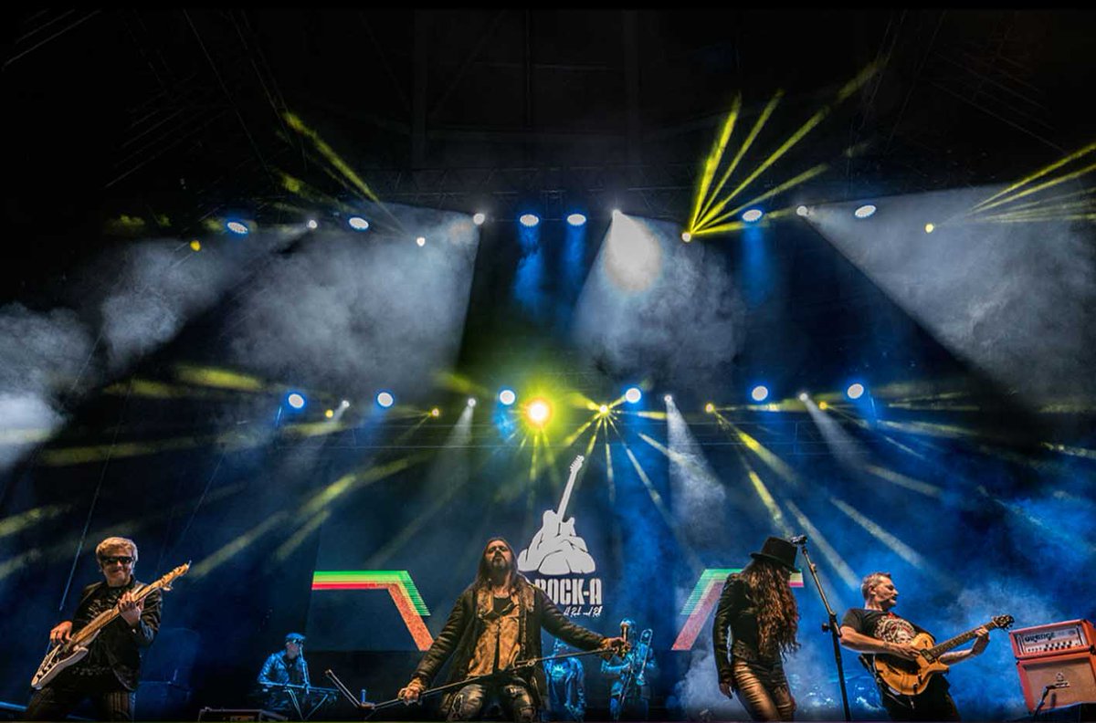 🎸🔥| ¡Esta noche en #SanMateo25! La Plaza del Ayuntamiento se llenará de rock con La Rock-A, una de las bandas de versiones más potentes del circuito nacional.

🕦 23:30h
📍 Plaza del Ayuntamiento