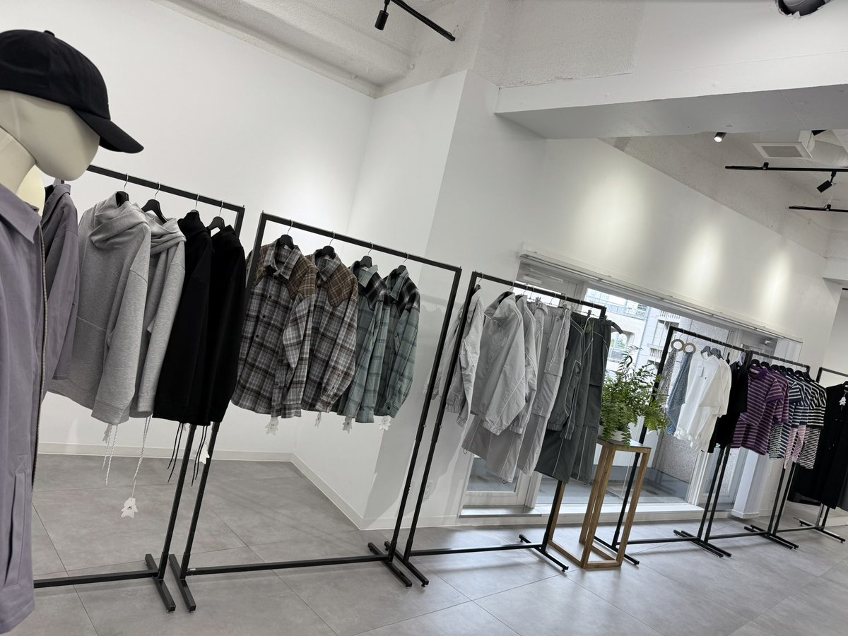 .at どっとあっと 高野洸　クロップドフーディ at どっとあっと 高野洸 クロップドフーディ