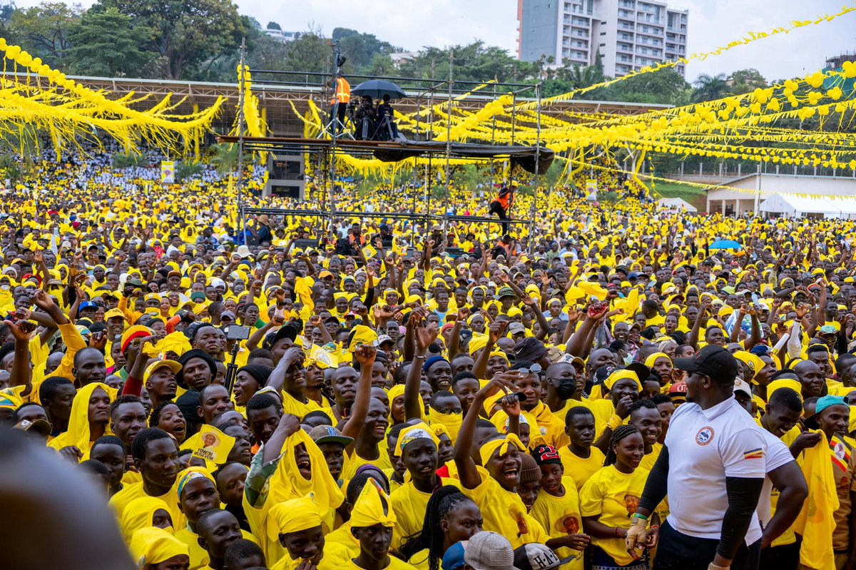 Guys come we laugh at Bobi wine🤣. The best thing he can do now is stepping down.