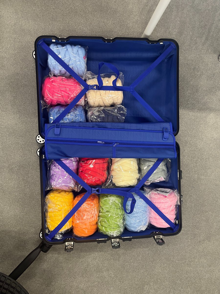 Koya NARUMI (@koya_narumi) on Twitter photo Packing a lot of kids toys and chunky yarns for the #UIST2025 workshop Packing a lot of kids toys and chunky yarns for the #UIST2025 workshop