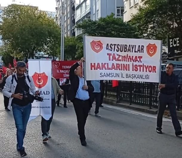 #MalulenEmekliAstsubaylar 
Astsubaylar Tazminat Hakkını İstiyor 
<a href="/tcsavunma/">T.C. Millî Savunma Bakanlığı</a> 
<a href="/TC_icisleri/">T.C. İçişleri Bakanlığı</a> 
<a href="/TBMMresmi/">TBMM</a>