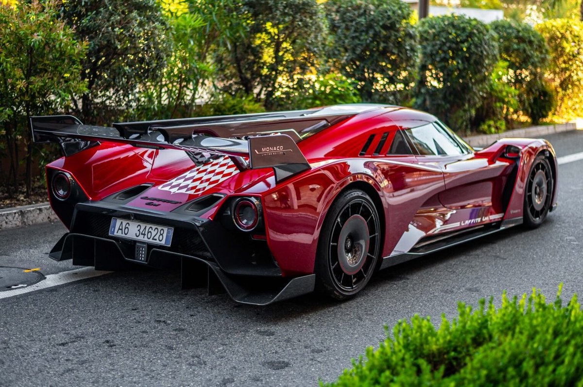 🇮🇹 Laffite LM1

2023 • 6.2L V8 TT + EM • 1,000bhp • 217mph • €2.5m/~£2.2m

📸 KW Automotive/Laffite Automobili/europeancarshotsinsta
#osotd #supercars #lemans
