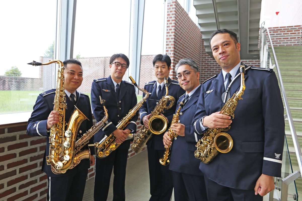 JASDF_Cen_Band's tweet image. 【演奏会レポート📯】

令和7年9月20日　熊谷コンサート

#航空中央音楽隊 有志によるロビーコンサートの様子をお届けします✨

♩クラリネット５重奏&amp;amp;打楽器
♩サックス５重奏

開演前のひとときを、
楽しい演奏で盛り上げました✨🎷