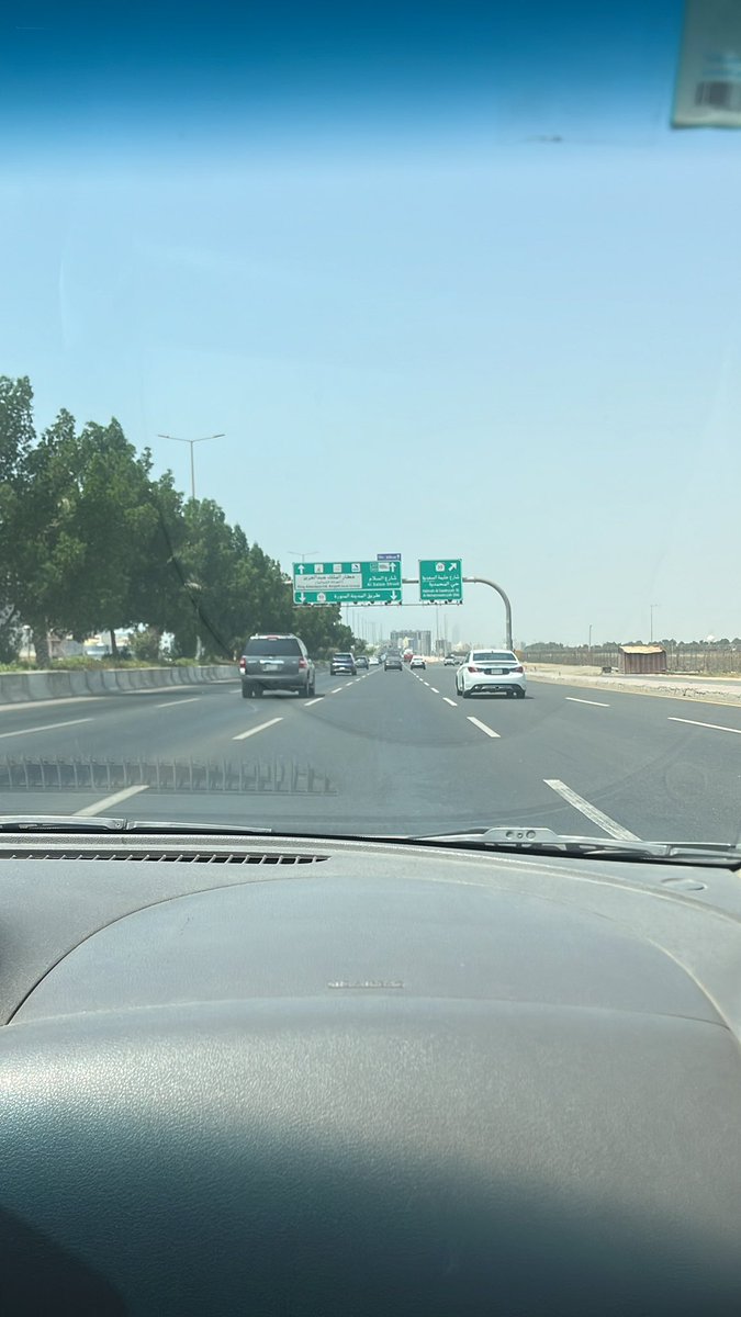 صراحة شكرا لجمهور النصر علمونا على المول اللي بجنب الملعب رايح فيه اتقهوى واريح قبل المباراة شكرا من من القلب 💚