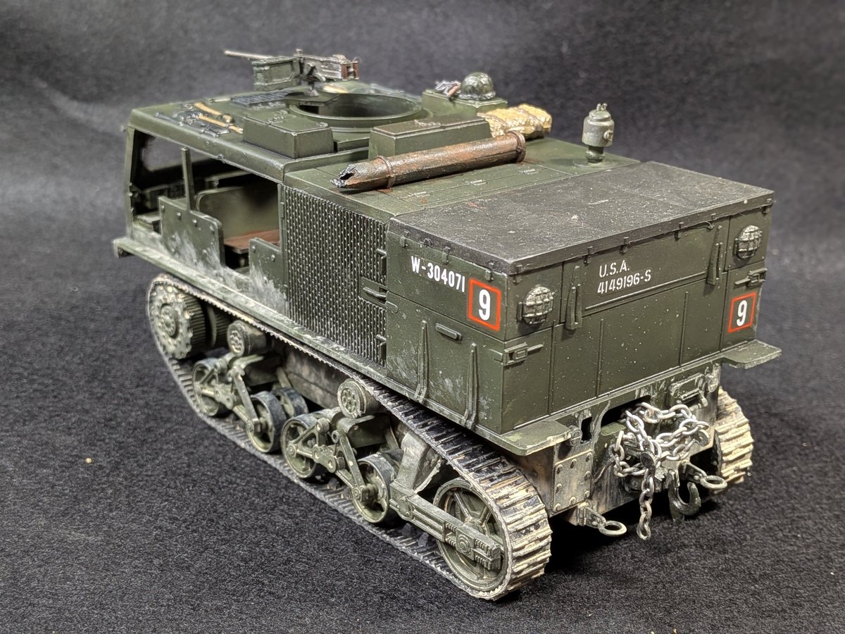 ManBouMokei's tweet image. 1/35 NITTO 18tトラクター 完成しました。
今は無きNITTOのキットです。
意外とパーツの合いは良くて組み立てで苦労する事はありませんでしたが、車内は再現されてないので自作しました。
デカールは持っていたものをテキトーに貼り付けました。
#NITTO #翻車魚模型 #scaleModel #プラモデル