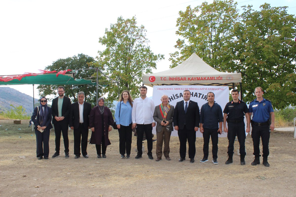 Halkımızın geniş katılımıyla gösterdiği teveccühü, basın-yayın organlarının programımıza ilgisi, kıymetli hocamız Prof. Dr. Ahmet Şimşirgil’in kendine has konuşmaları ve Abdullah Mihalgazi’yi anlatımlarıyla gerçekleştirilen programımız; geleneksel şifalı pilav ikramıyla birlikte
