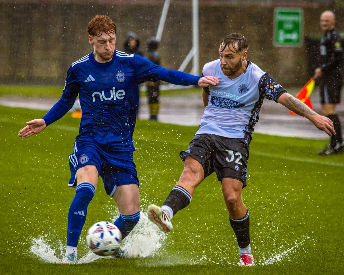 Heavy rain? No problem. 💪

We dug deep and secured a hard-fought 2-1 victory on the road. 💙

Tomorrow’s test: Morecambe 🚗

📸 <a href="/Emilioreo/">Emilio Andres Leal Kirtley</a>... Brought to you by @hansonplywood

#Shaymen | AL