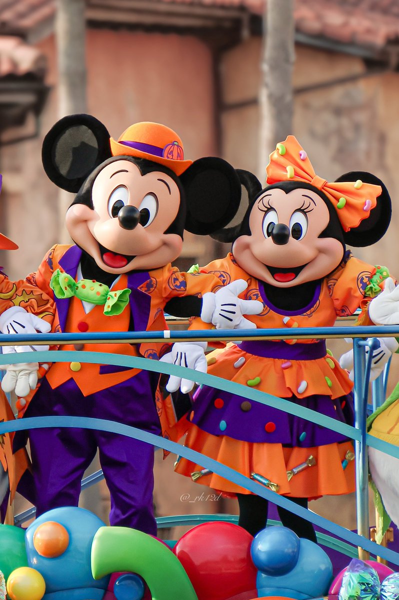 Trick or Treat !! 🎃🍬