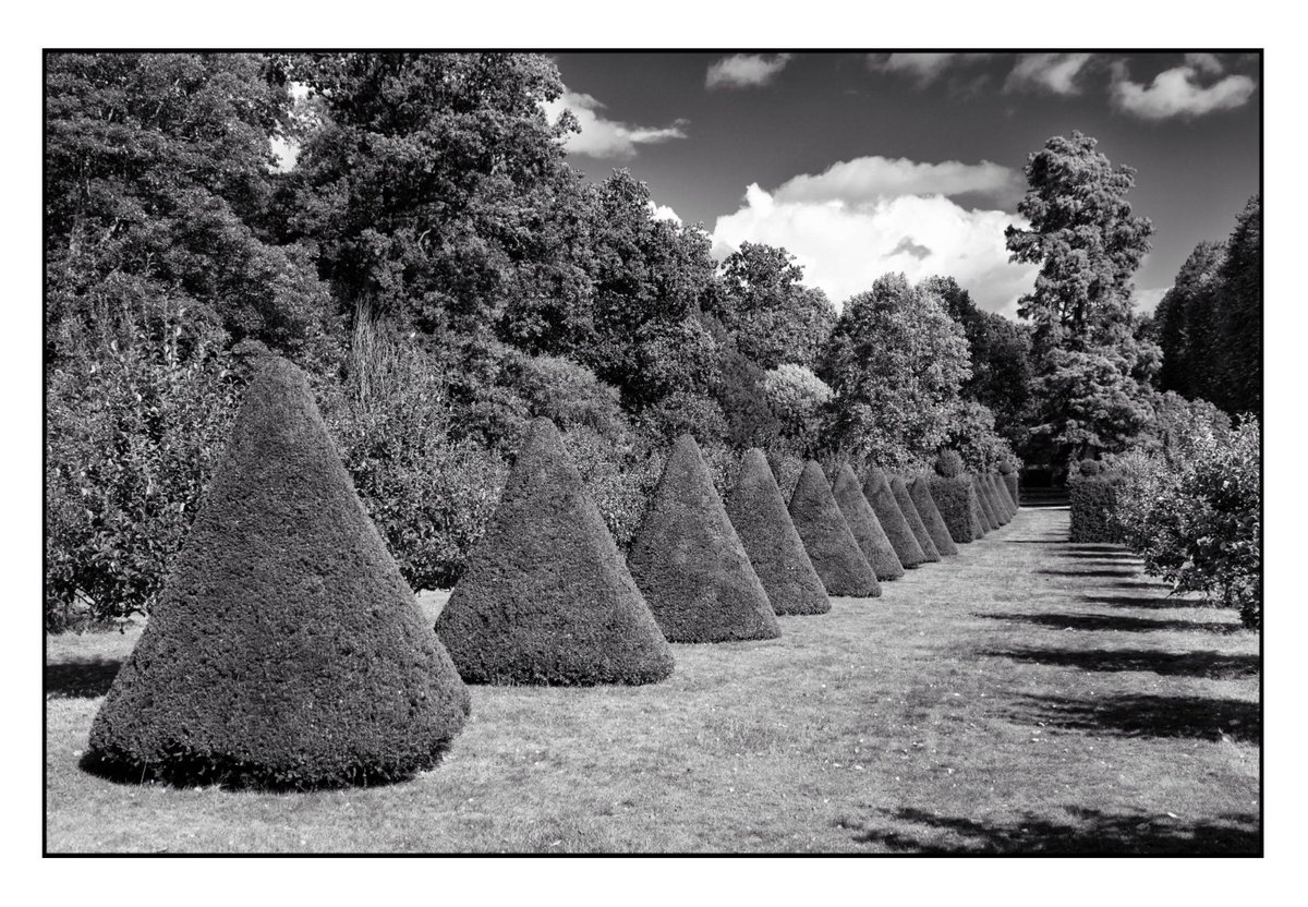 Sunny day at Erddig Hall <a href="/wrexham/">Wrexham.com</a> <a href="/wrexhamcbc/">Wrexham Council</a> <a href="/WrexhamFX/">Welcome to Wrexham</a> <a href="/visitwales/">Visit Wales 🏴󠁧󠁢󠁷󠁬󠁳󠁿</a>