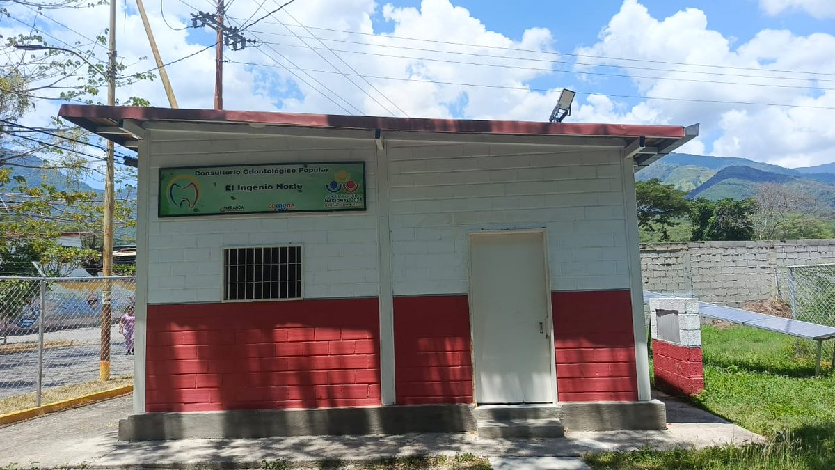 comunas_miranda's tweet image. La Comuna Ingenio Norte, ubicada en el municipio Zamora del Edo #Miranda, ha demostrado una extraordinaria labor al consolidar un Centro de Odontología, el cual sirve como ejemplo de autogestión y desarrollo comunal, fue posible gracias a la Consulta Popular. #ComunaONada