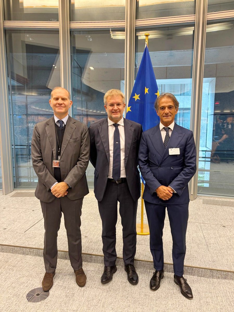 Istituzioni, rappresentanze settoriali e stakeholder a confronto sulla necessità di semplificazione dell'#EUDR, applicativo da fine anno, in occasione dell'evento organizzato ieri da #FederlegnoArredo e #Confagricoltura, ospitato dall'On. <a href="/FidanzaCarlo/">Carlo Fidanza ن</a> al #ParlamentoEeuropeo