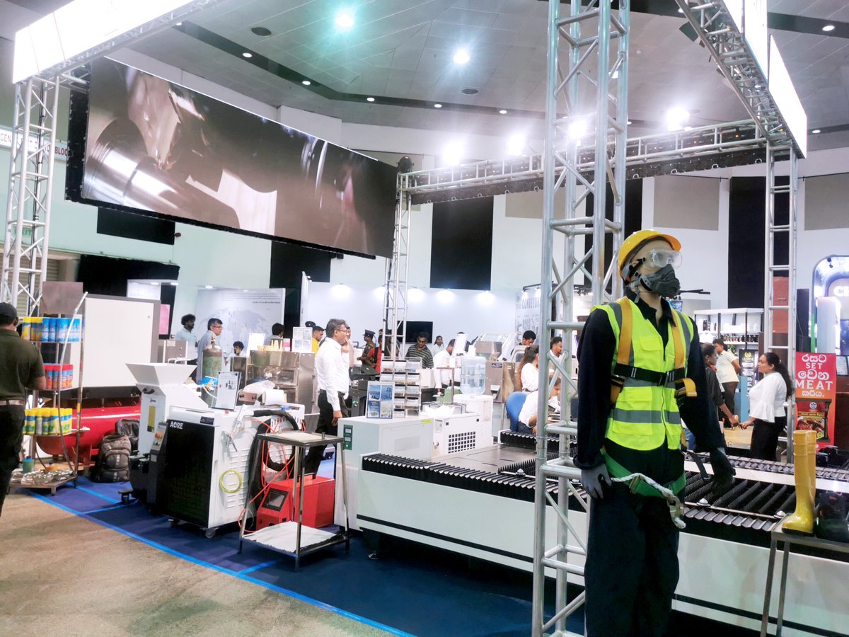 aorelaser's tweet image. That&apos;s a wrap on an amazing Industry Expo 2025 in Sri Lanka! 🇱🇰✨

Our team had a fantastic time connecting with so many brilliant minds in the industry. A huge thank you to every client and partner who stopped by the AORE Laser booth!

#AOREinSriLanka #LaserTech #IndustryExpo