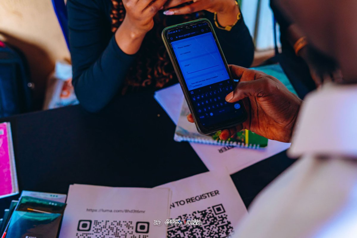 CreativeXComm's tweet image. Scenes from registration at Creative Conference 2.0.

What a beautiful way it all began.

#creativeconference
#benincreatives
#tacn