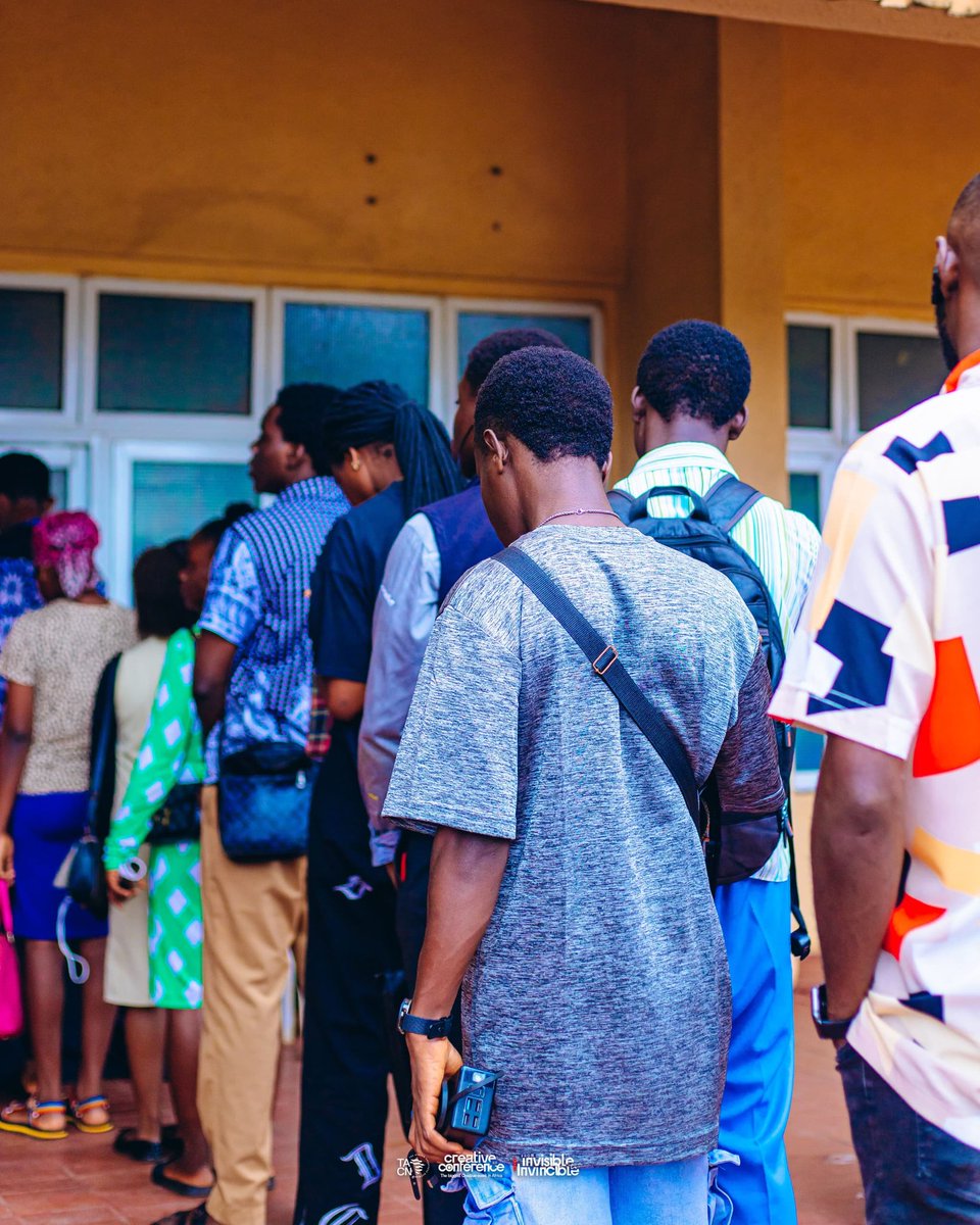 CreativeXComm's tweet image. Scenes from registration at Creative Conference 2.0.

What a beautiful way it all began.

#creativeconference
#benincreatives
#tacn