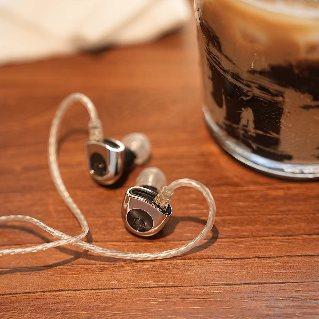 Hifiishirr's tweet photo. No matter where the music takes you, TWISTURA D-Major has your back.
🎶 With DAC cable & Mic = HiFi calls + high-res audio
🔄 Interchangeable cable = style & function, your way
\#TWISTURA #DMajor #HiFiSound #Earphones #IEM #Hifiishirr https://t.co/bqM2kA8ue1